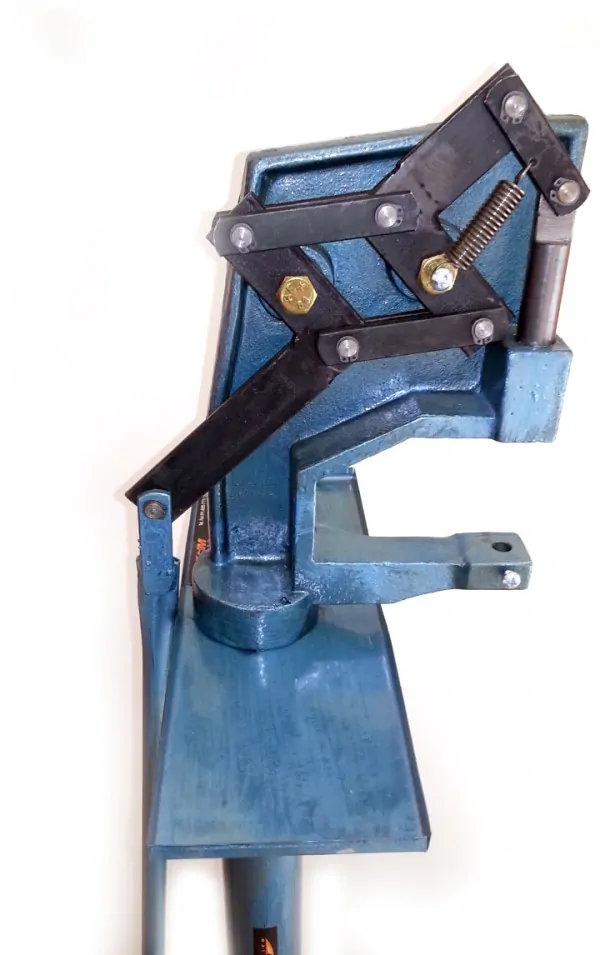MAQUINA A PEDAL - Imagen 2